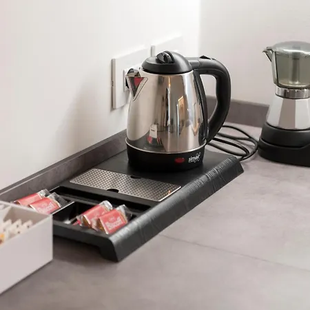 Tree Bg アパート *